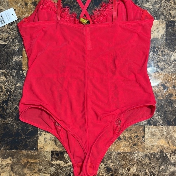 Fashion to Figure FTF red lace bodysuit 1 - Picture 6 of 7